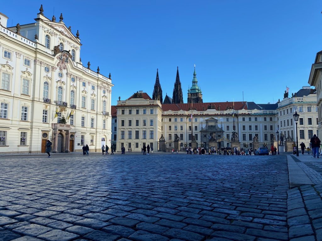 What Is the Best Time to Visit Prague? 4 praha a 1437