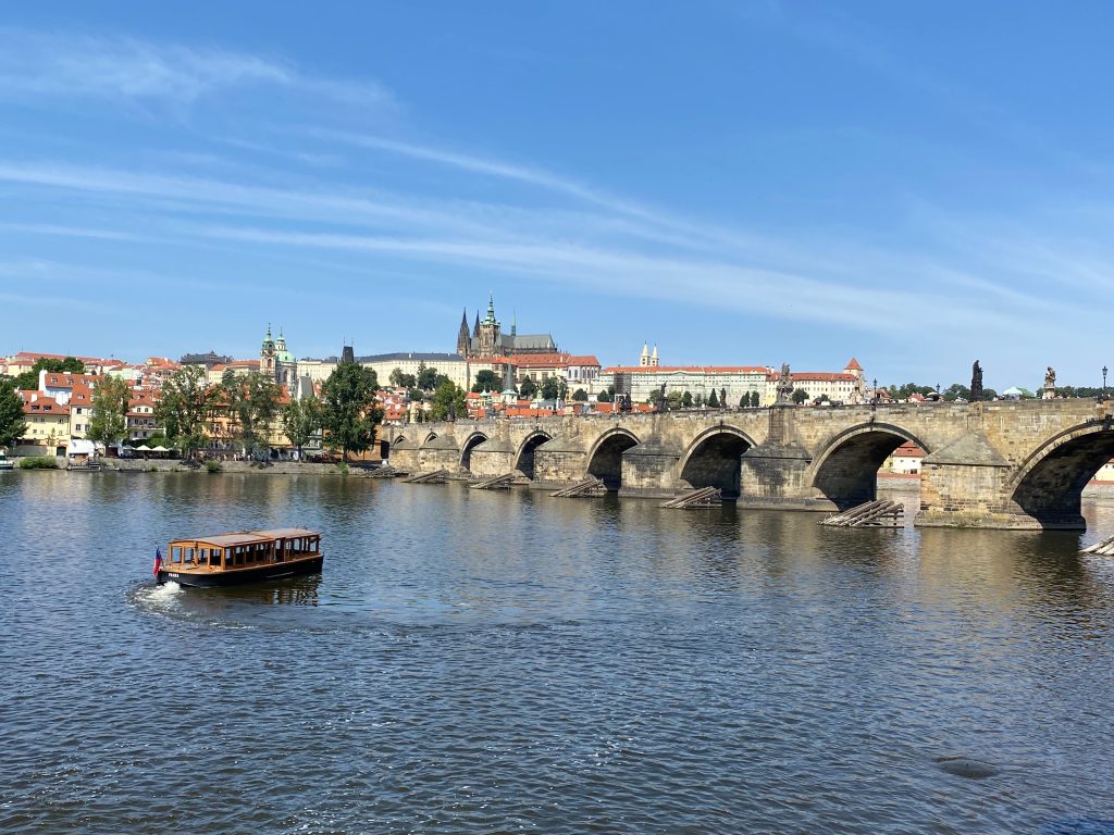What Is the Best Time to Visit Prague? 2 praha a 618